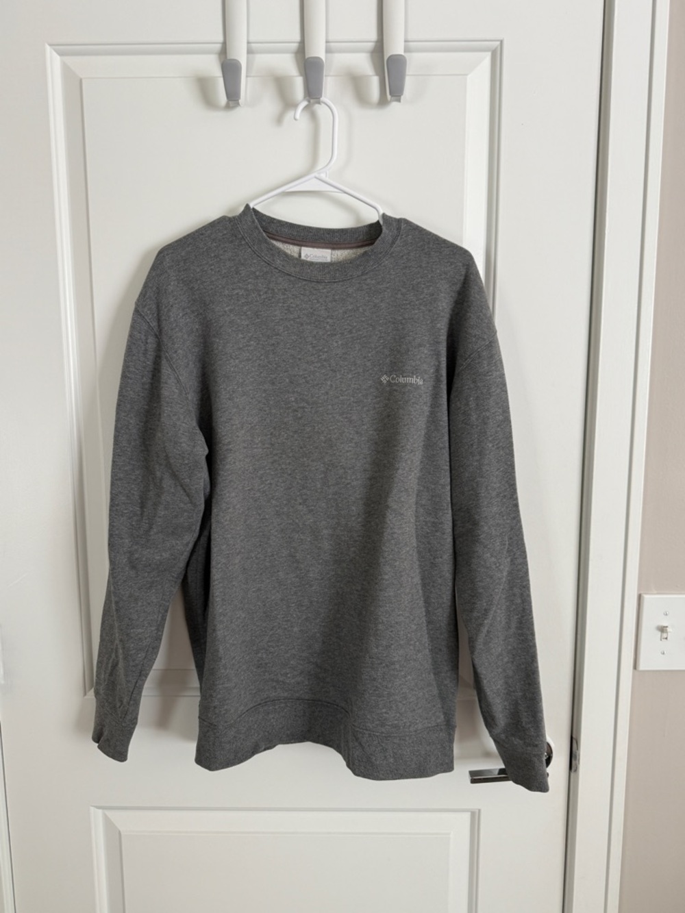 Columbia Charcoal Gray Crewneck Pullover
